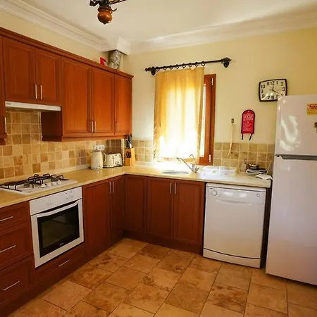 4 Bedroom Private Country House With Pool فيلة داليان